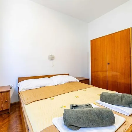 Adora A4 * Baška